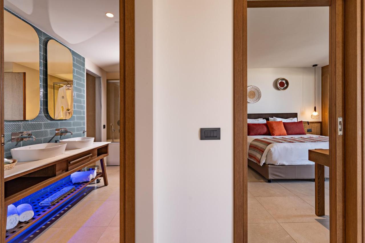 Minos Ambassador Suites & Spa - Adults Only 罗希姆诺 外观 照片