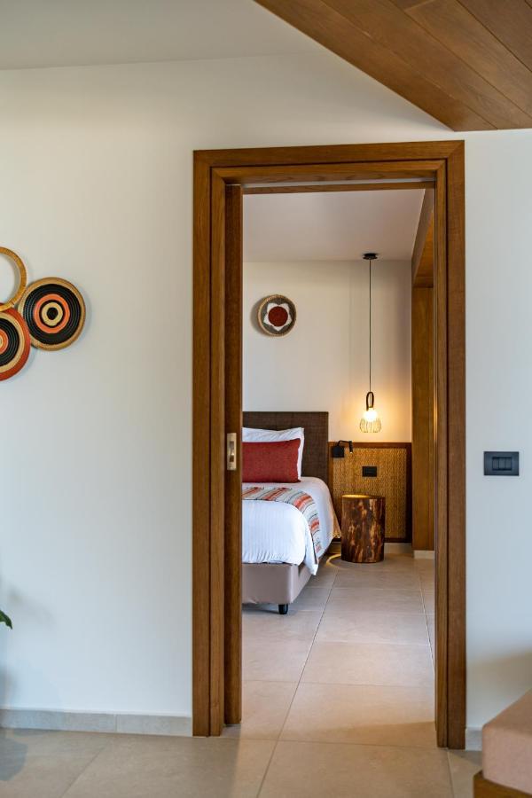 Minos Ambassador Suites & Spa - Adults Only 罗希姆诺 外观 照片