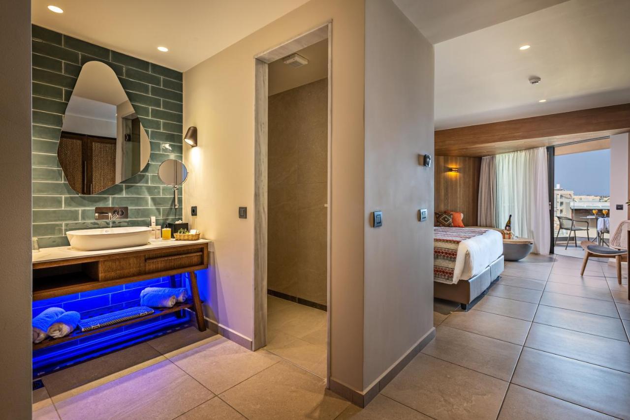 Minos Ambassador Suites & Spa - Adults Only 罗希姆诺 外观 照片